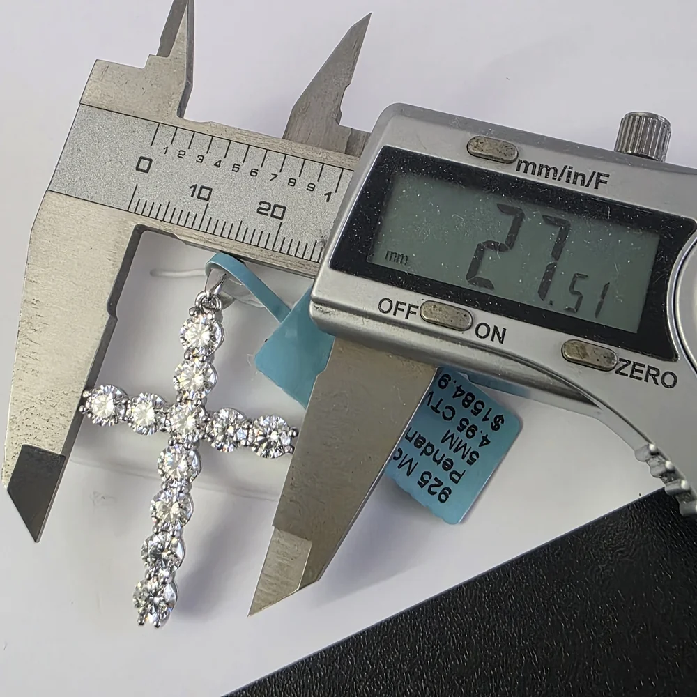 Watch Video / Sterling Silver 925 Moissanite Cross Pendant